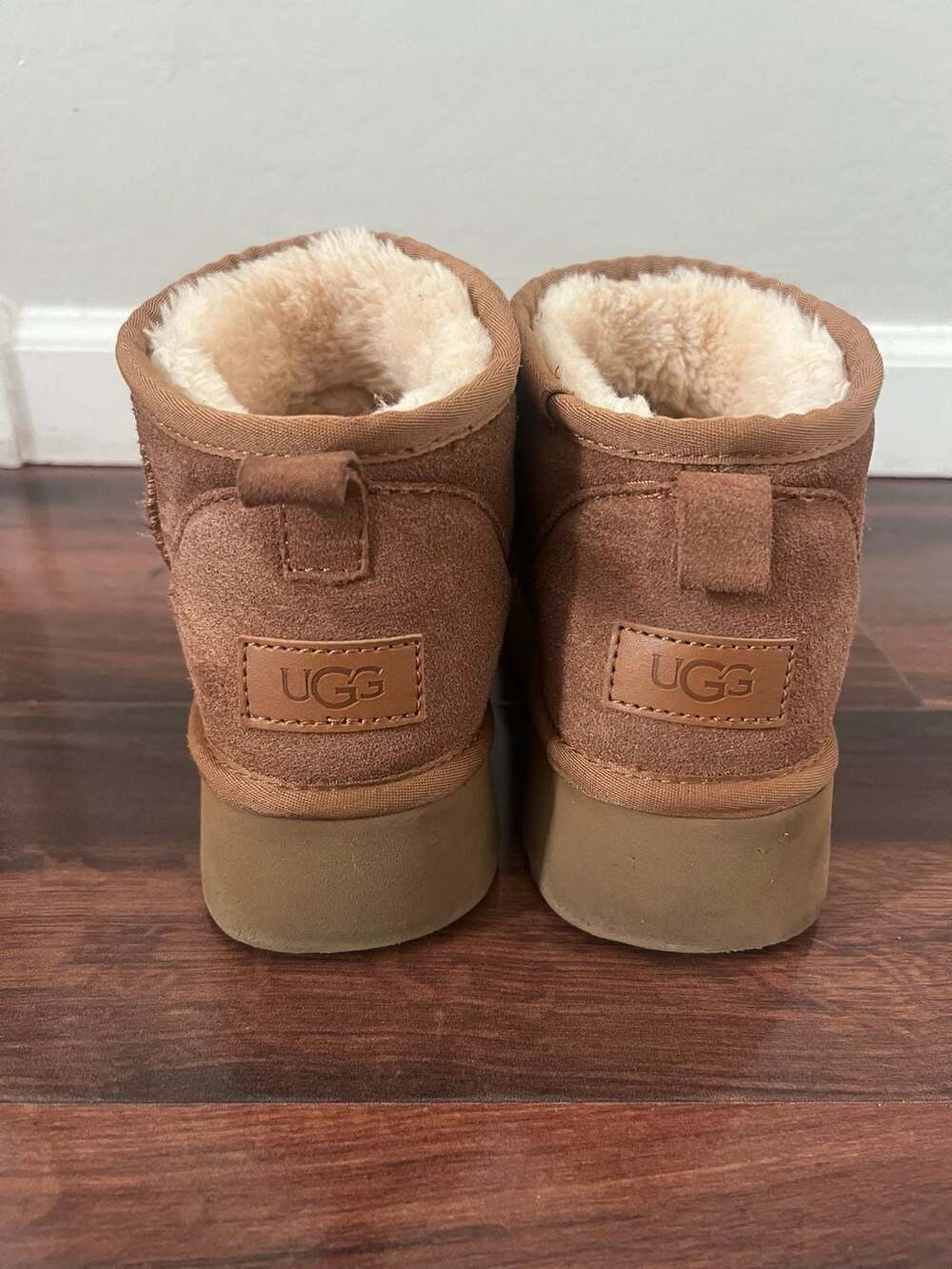 UGG Becca Mini Platform Boots in Chestnut – Women’s Size 6 - Picture 6 of 13